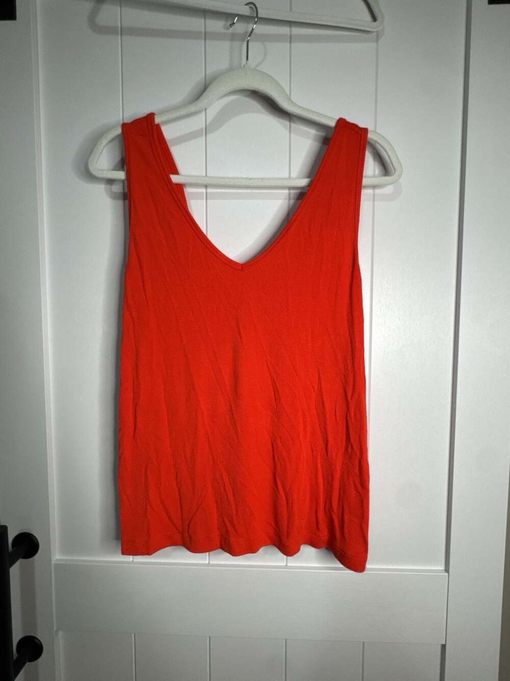 Cabi Style 5935 Ribbed V-Neck Sleeveless Tank Dark Coral Top Size L